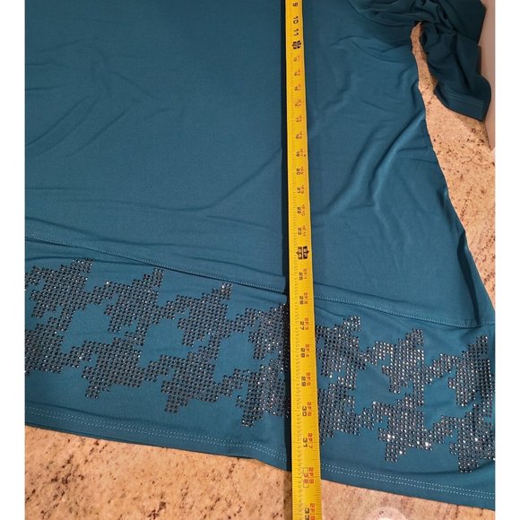 Susan Graver Artisan Size 1X Liquid Knit Tunic with Asymmetric Hem Embellished - Picture 4 of 16